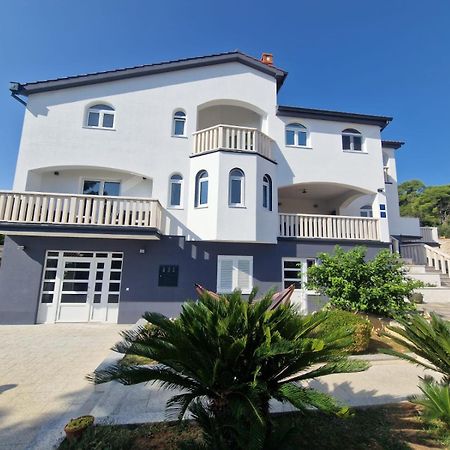 Apartments Villa Lora Kraj  Exteriér fotografie