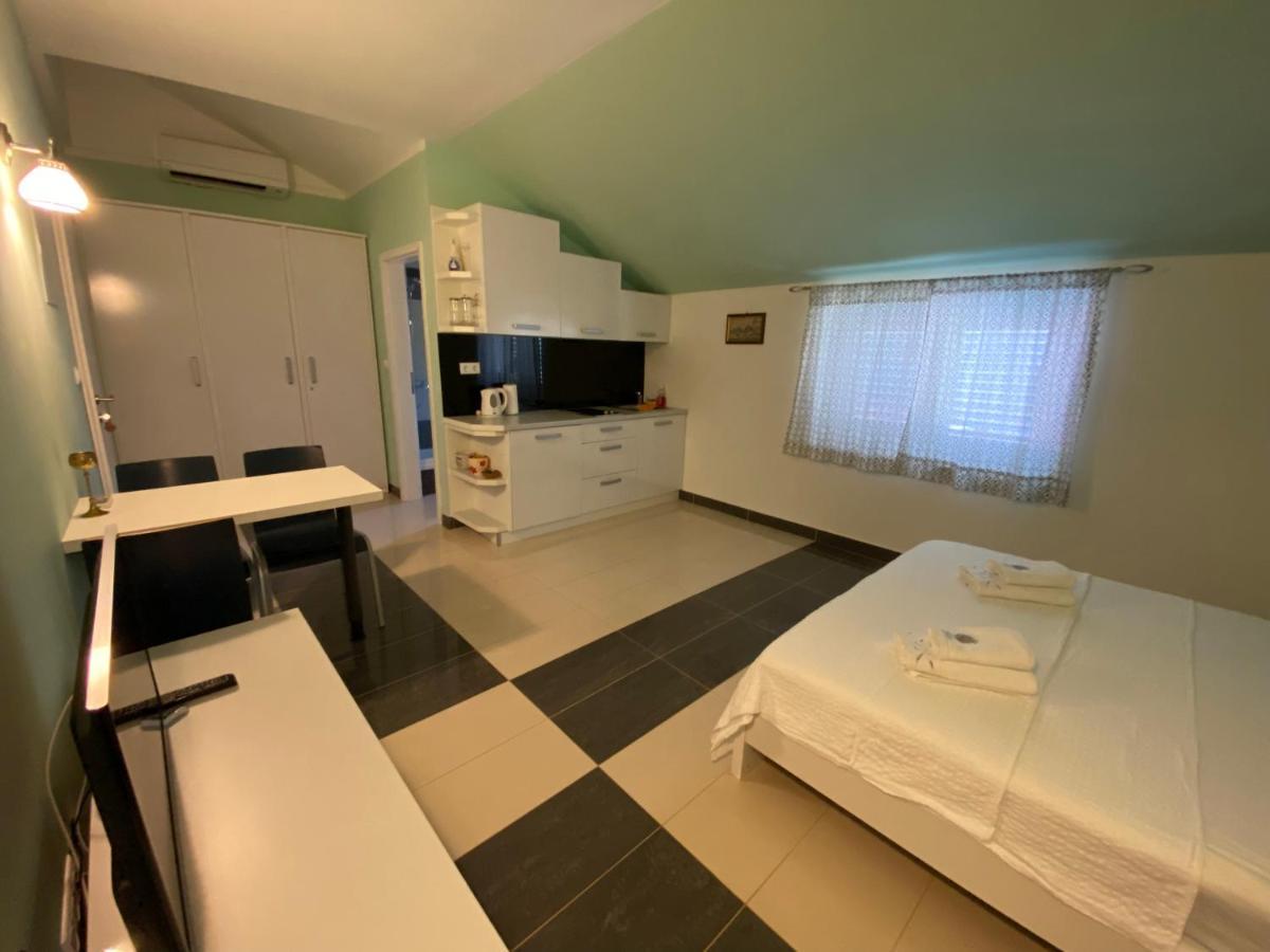 Apartments Villa Lora Kraj  Exteriér fotografie