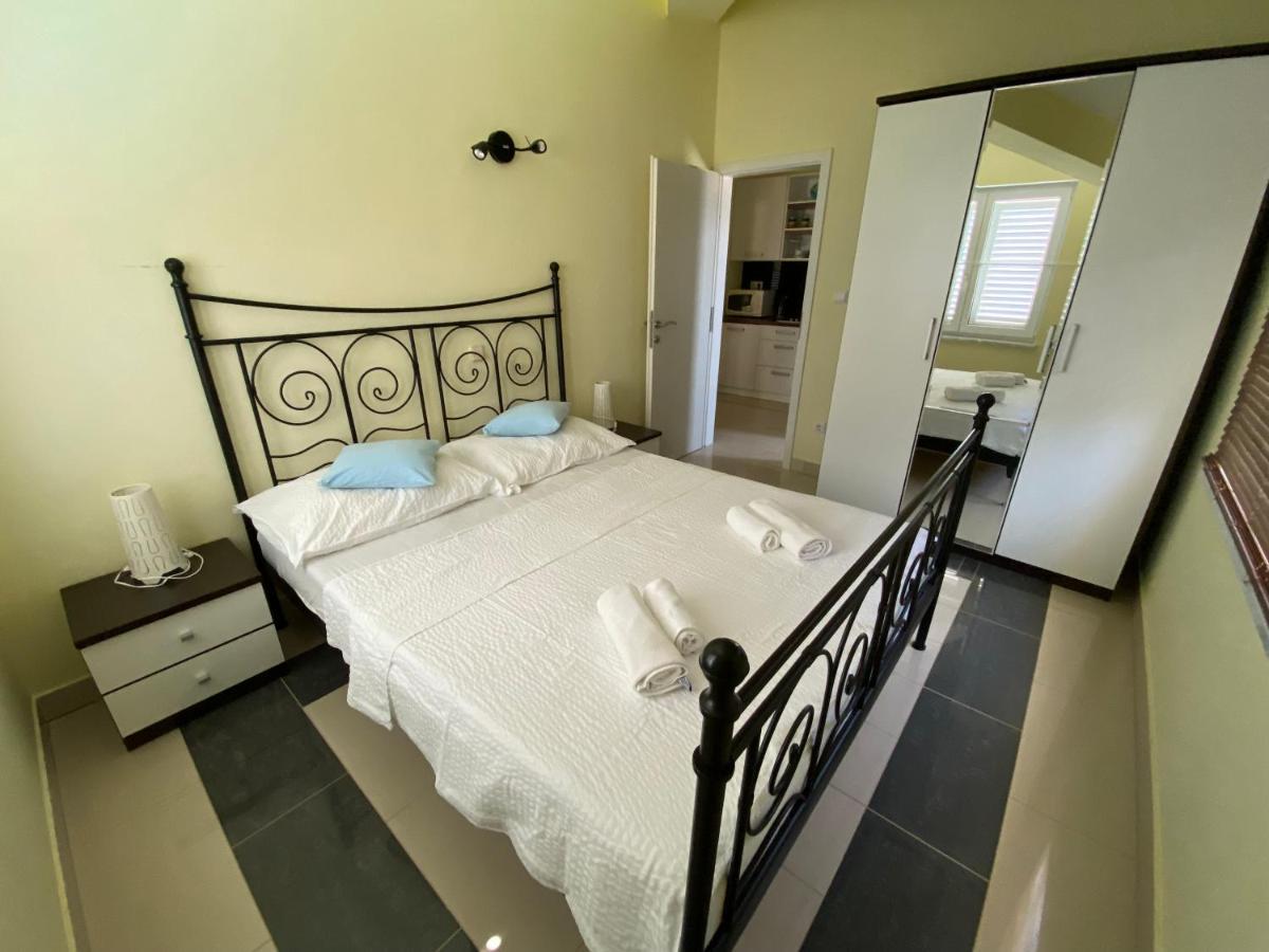 Apartments Villa Lora Kraj  Exteriér fotografie